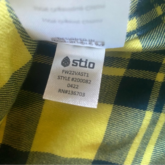 Stio Miter Lightweight Flannel Shirt Mens Large Lightning Bug Plaid Yellow Blue - Picture 12 of 14